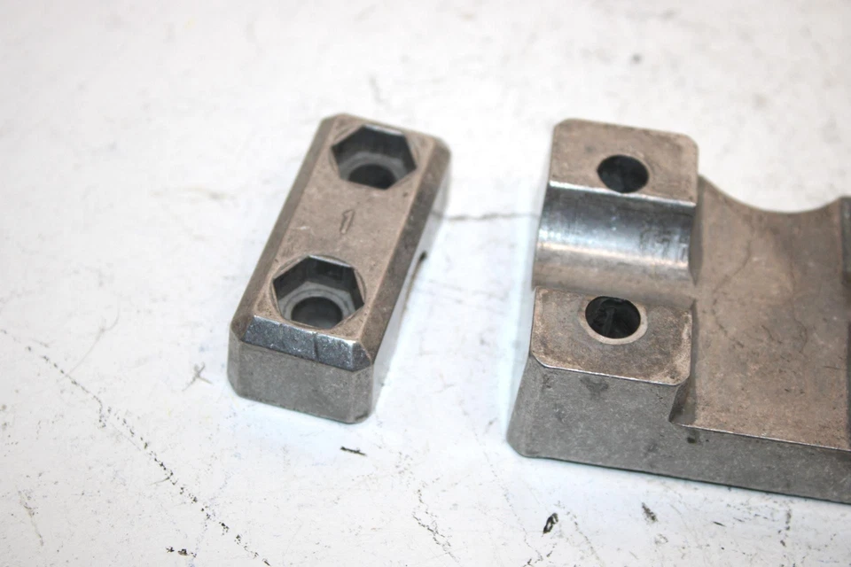 03 Arctic Cat Mountain Cat 900 OEM Juego de montaje de manillar 0605-506 0605-507 SA247 Foto 3 de 4