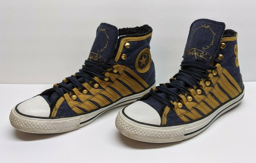 junior black converse