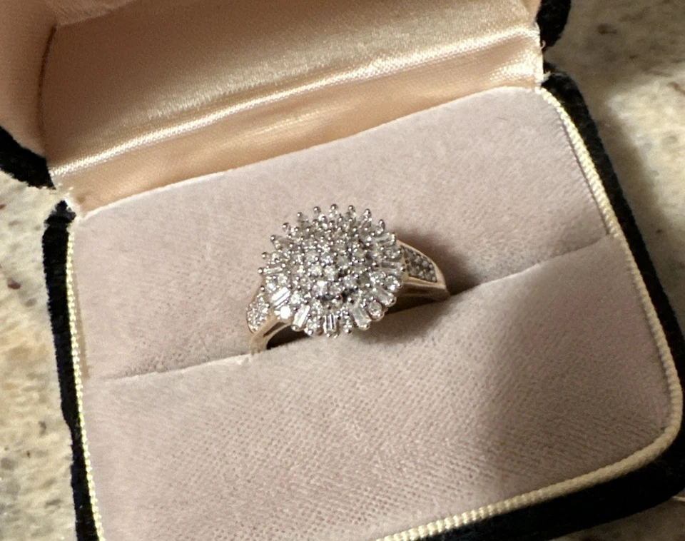 Ring, Gg 585, Diamanten 0,5 Karat, Gr. 56(18), Ringkopf 12 mm, 4,05 Gramm