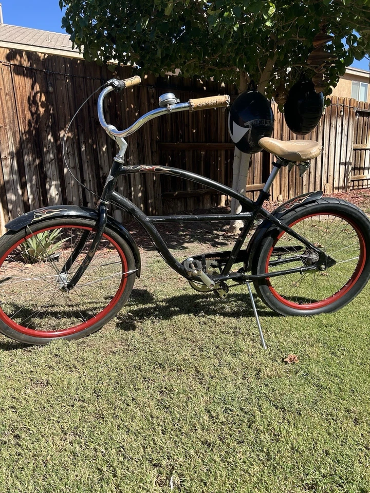 The Hotster Electre Cruiser Bike Bicycle Stream Ride Serious Flame Red Vintage - Image 3 of 4