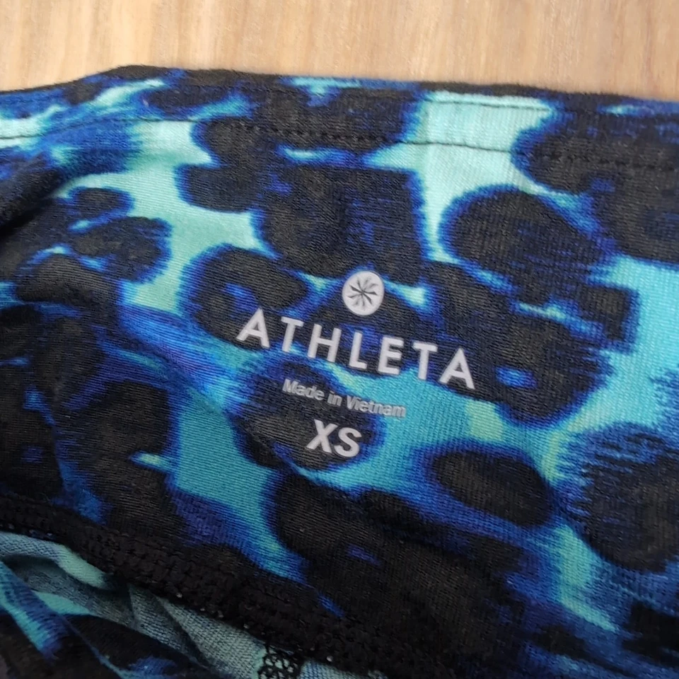 Leggings capri Athleta Chaturanga azul estampado de leopardo para mujer XS 24x20 Foto 2 de 4