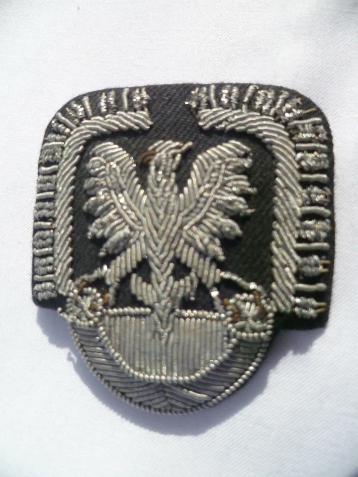 WW2 Poland Polish Army Cap Badge White Bullion Wire on Black Hand Made Vintage - Image 2 of 4