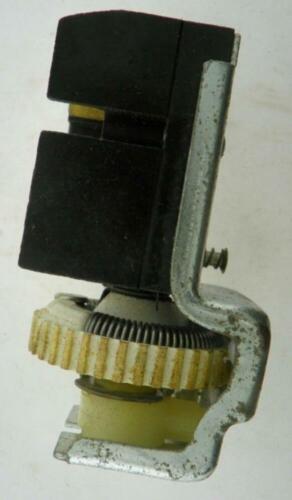 Ford Headlamp Switch Motorcraft Part No.: SW1226 D2AB-11654-A1A - Picture 2 of 7