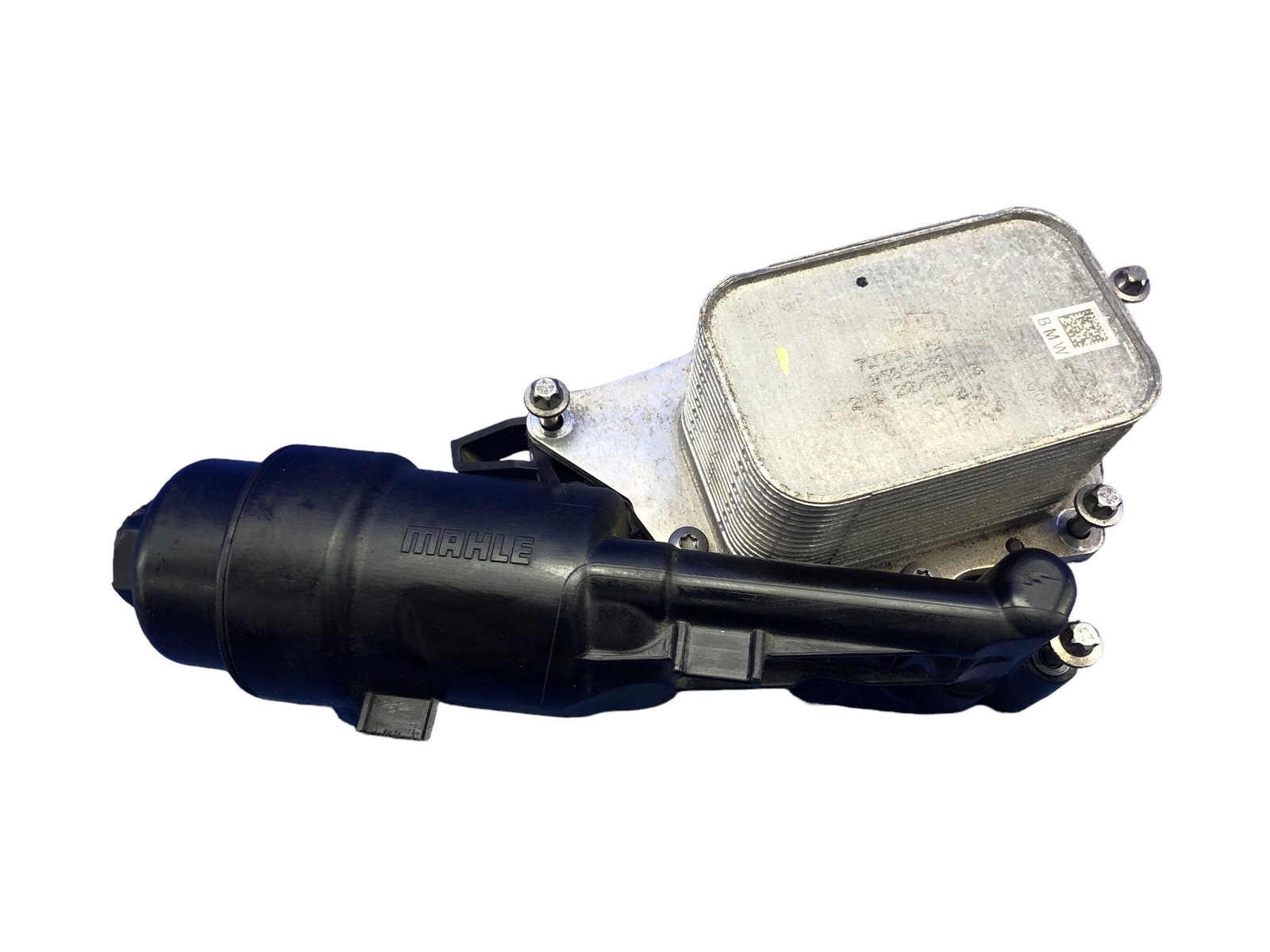 2014 2015 2016 2017 2018 2019 2020 BMW I8 OEM 1.5L OIL FILTER HOUSING