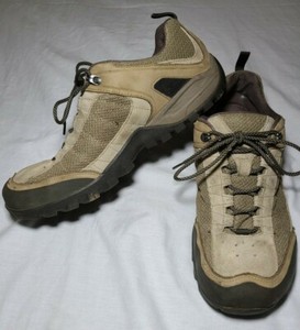 teva hiking shoes