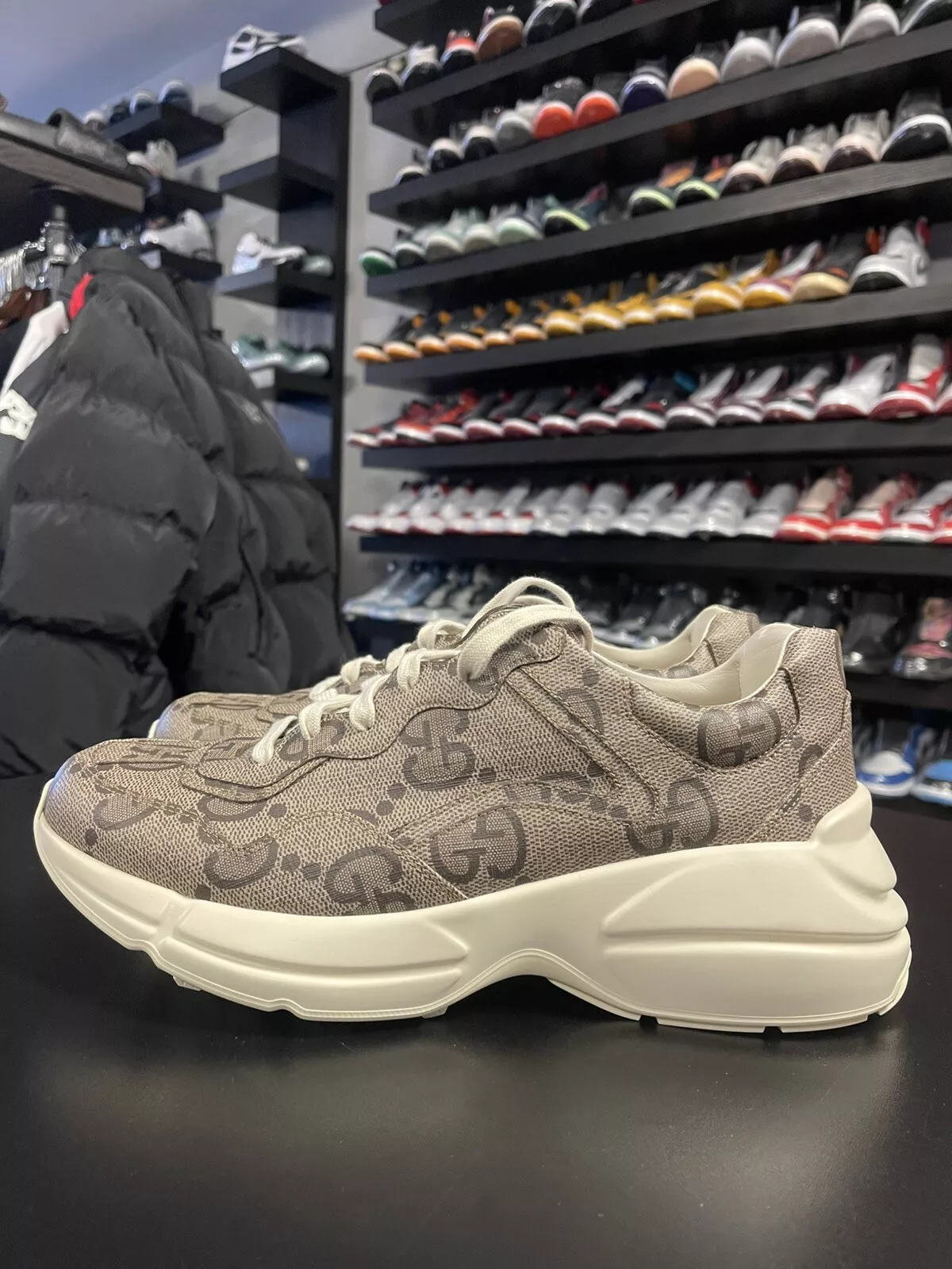 Taille 9,5 US/9G Gucci Rhyton GG Supreme Monogram Retail