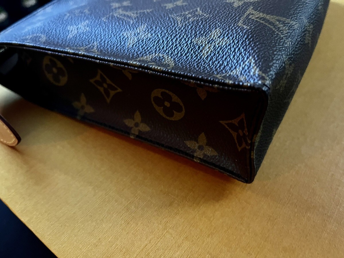 Louis Vuitton RARE Monogram Toiletry Pouch 26 Cosmetic Case