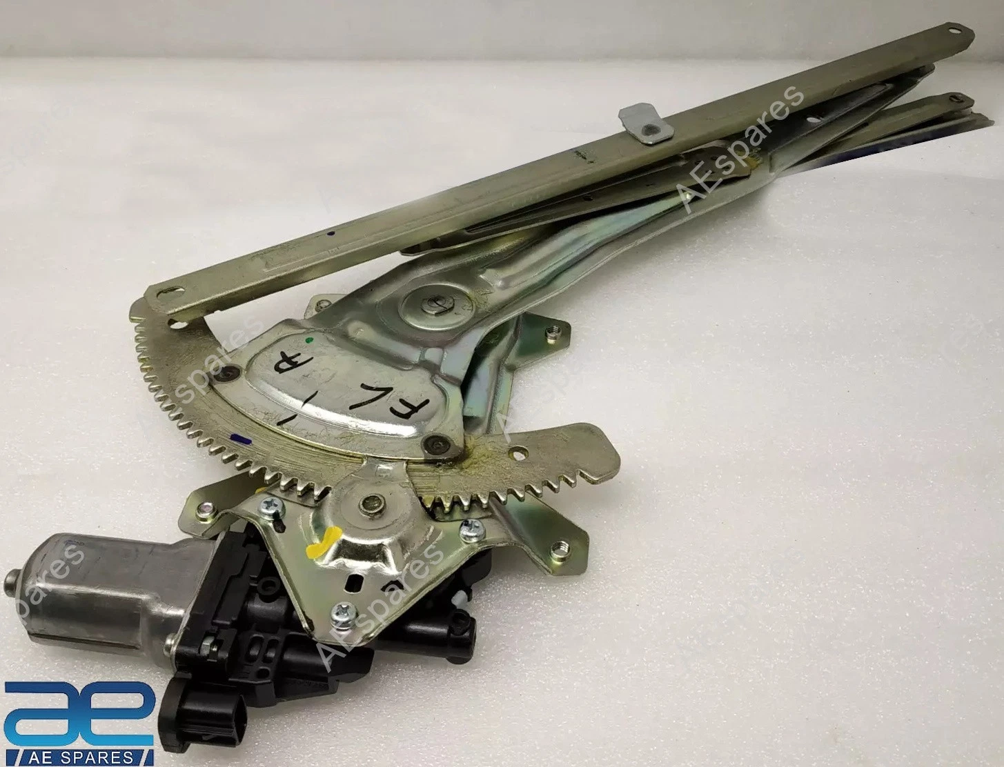 Front Door Window Regulator Assembly LH For Suzuki Ertiga 2012-2018 83402M60M11 view 2