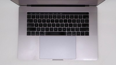 2016MacBookPro　15インチ　A1707　スペースグレイ　メモリ16GB　SSD256GBモデル 2016 MacBook Pro 15-inch i7 2.7GHz 16GB RAM 512GB SSD AMD Radeon Pro 5