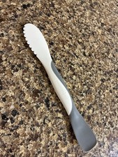 Pampered Chef Silicone Scoop & Spread 1708 Sandwich Cutter Spreader Gray White