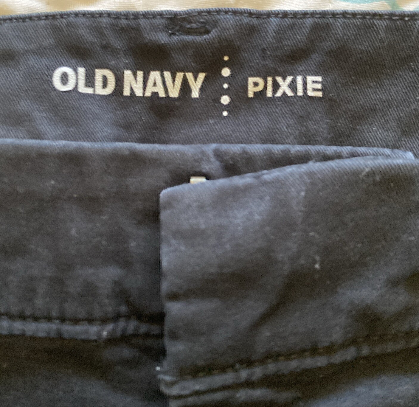 Old Navy Pixie Solid Black Button Zip Shorts Woma… - image 4