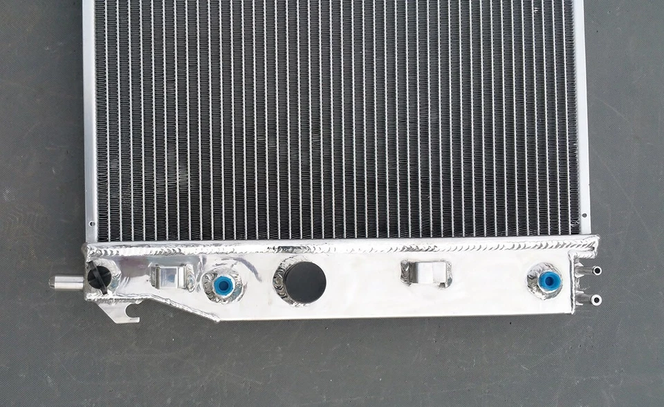 Radiador de aluminio para Chevrolet Corvette 1997-2004 2 puertas 5,7 L V8 AT RAD1885 Foto 4 de 4