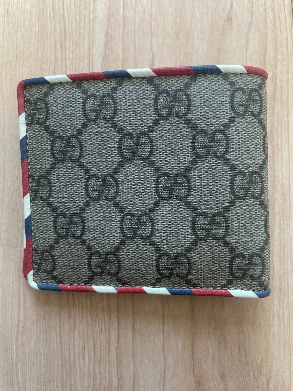 GUCCI Portefeuille Bi pli OVNI Patch GG Supreme Beige avec boite du Japon Occasion