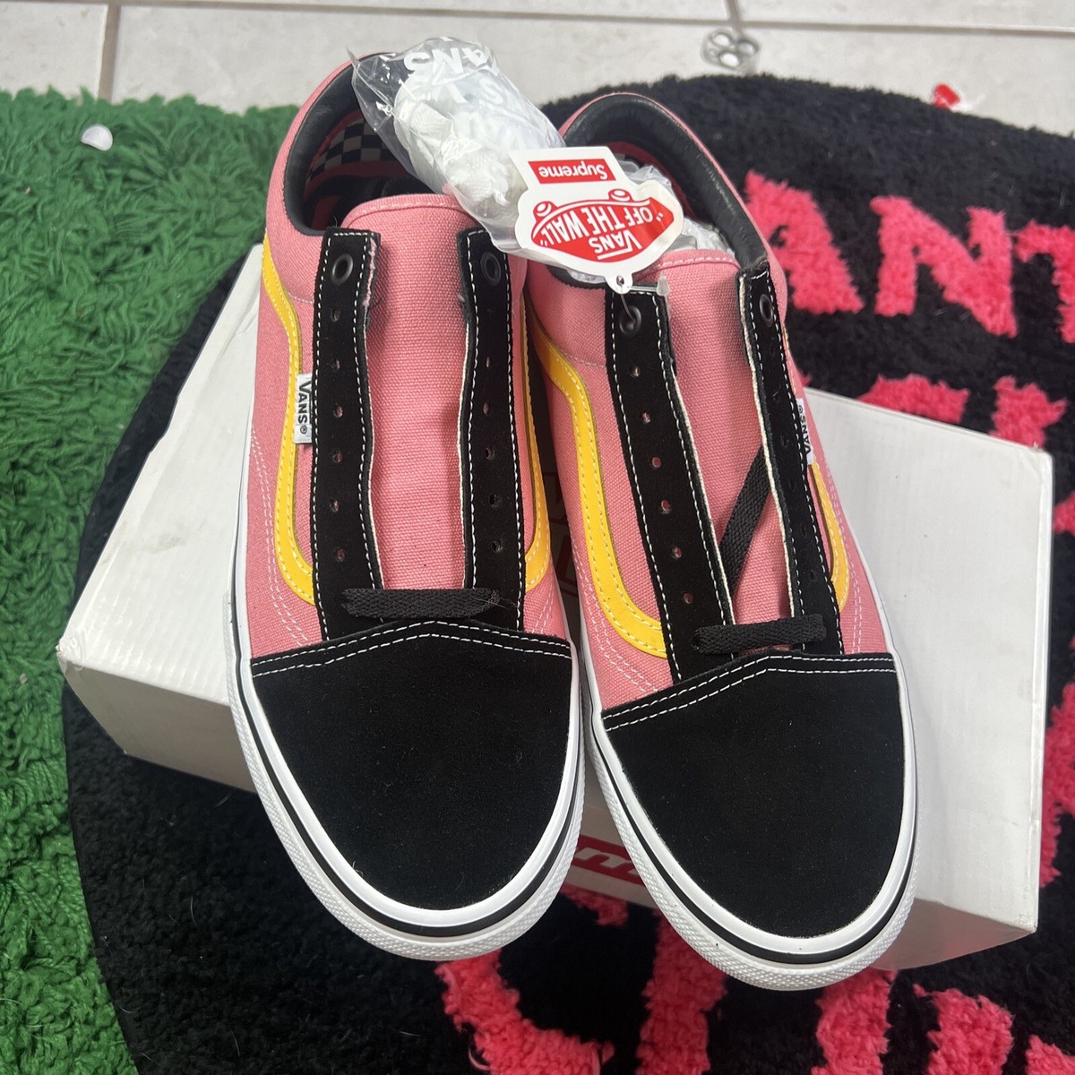 BRANDE NEW! VANS SUPREME x Old Skool Barbed Wire - Pink | eBay