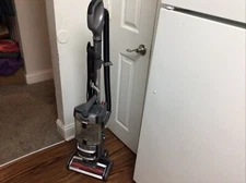 Shark Rotator Lift-Away PowerFins Upright Vacuum Cleaner ZD201, Lights Up