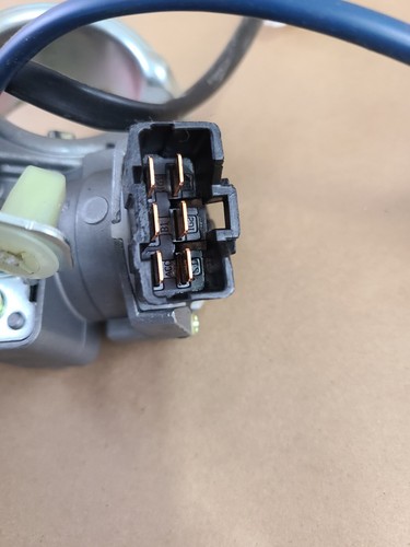 OEM 2011 - 2013 KIA SORENTO IGNITION LOCK CYLINDER SWITCH W/ KEY - Picture 7 of 15
