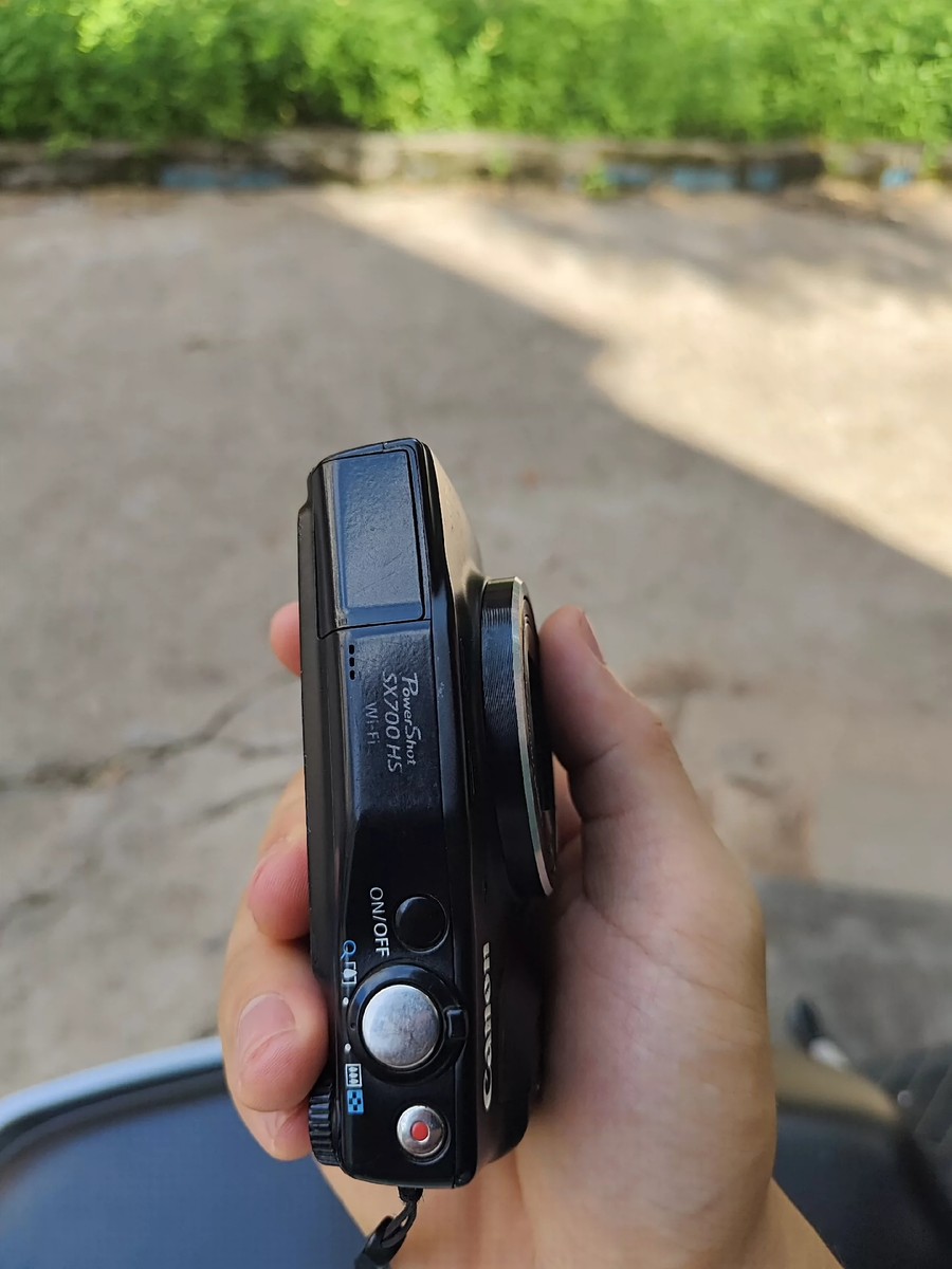 Canon PowerShot SX700 HS Digital Camera-Wi-Fi Enabled 30 x