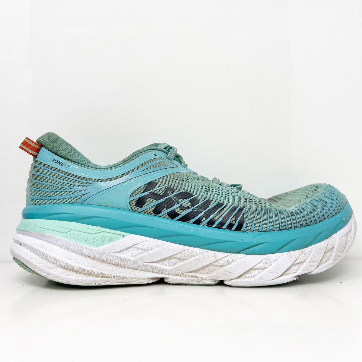 Sneakers Hoka Styles Hoka's Popular Arahi Sneaker Is On Rare Sale