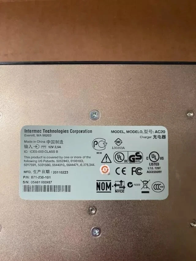 Intermec/Honeywell AC20 Quad Battery Charger - 871-230-101 + Plug and Adapter - Image 3 of 3