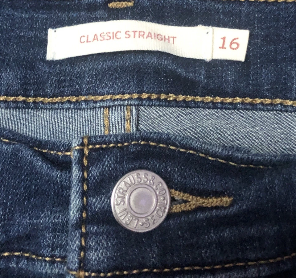Vintage Levi’s Women’s Size 16(33x28) PLUS Classic Straight Stretch Denim Jeans - Image 3 of 4