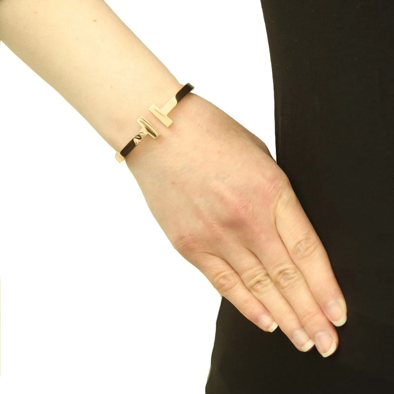 Brazalete Cuadrado Tiffany & Co. T 5 3/4" - Oro Rosa 18k Tamaño Pequeño Foto 2 de 4