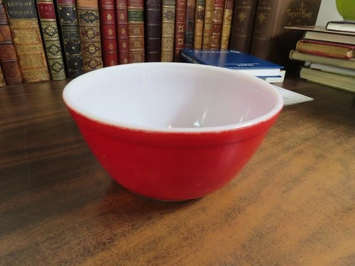 Vintage Pyrex Ovenware #402 1 1/2 QT Mixing Nesting Bowl RED Quart 402 1-1/2 1.5