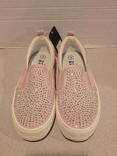Art Class Girl’s Size 3 Shoes Pink Rhinestone Slip On Sneakers New with Tags