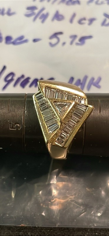 Ladies Unique 14k Diamond Cocktail Ring With Trillion Cut Diamond 9.4 Grams.
