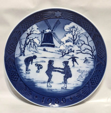 Vintage 1989 Royal Copenhagen 7  Christmas Plate -  The Old Skating Pond 