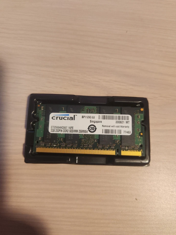 Micron PC2-5300  2 GB SO-DIMM 667 MHz DDR2 SDRAM Memory (MT16HTF25664HY-667) - Image 2 of 2