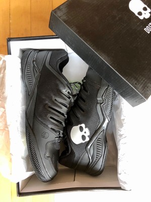 skull tennis shoes
