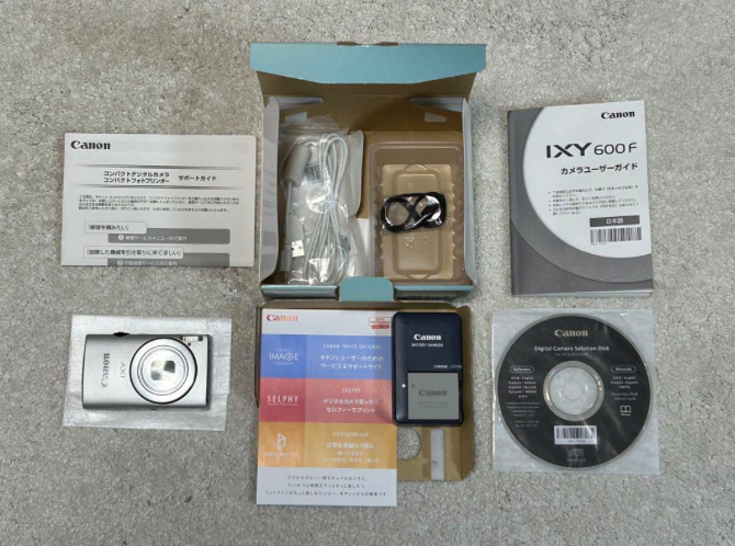 Near mint w/Box] Canon IXY 600F 12.1MP Compact Digital Camera