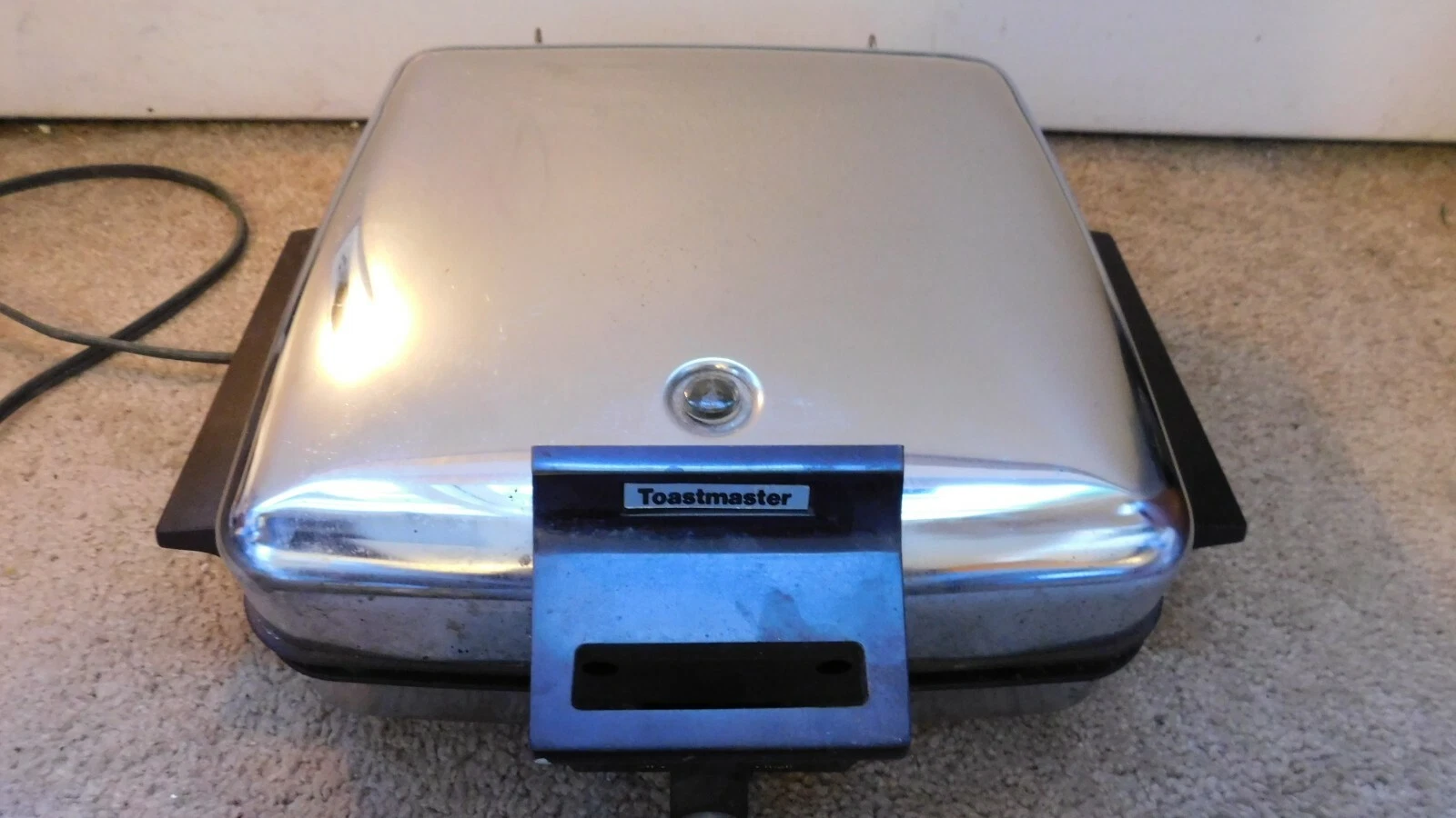 Vintage Toastmaster Waffle Iron Maker Griddle 269A Chrome Reversible Plates