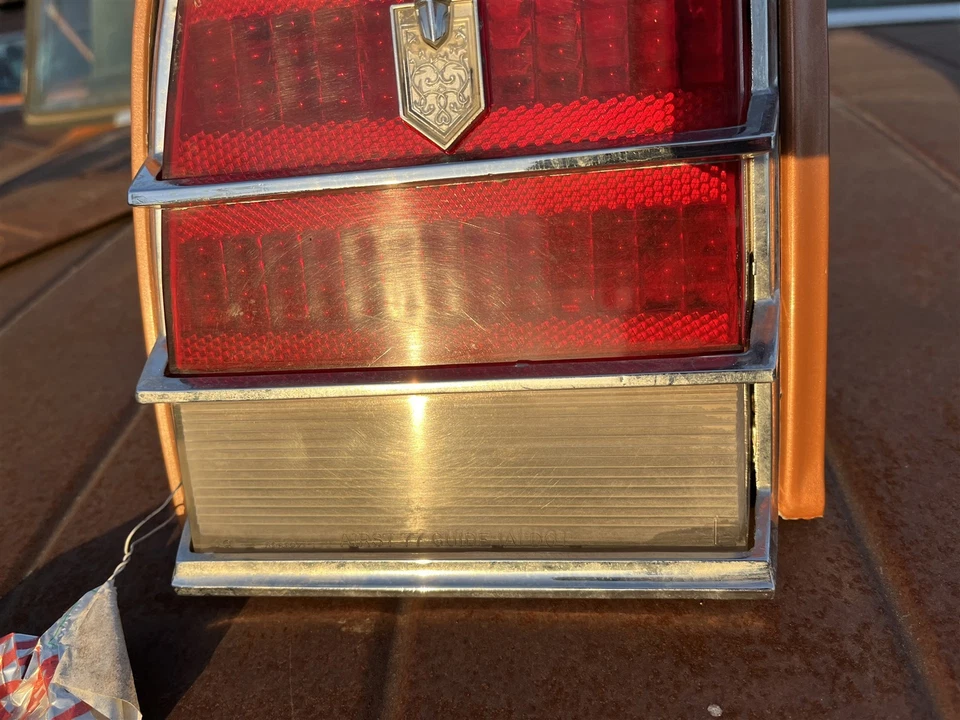 Luz trasera izquierda Chevrolet Monte Carlo 1977 OEM 77 Chevy LH Foto 4 de 4