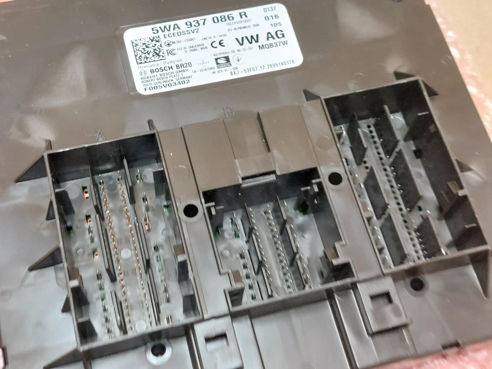 Audi A3 e-tron GT Onboard supply control unit 2021-on 5WA937086R Genuine NEW - Image 3 of 4