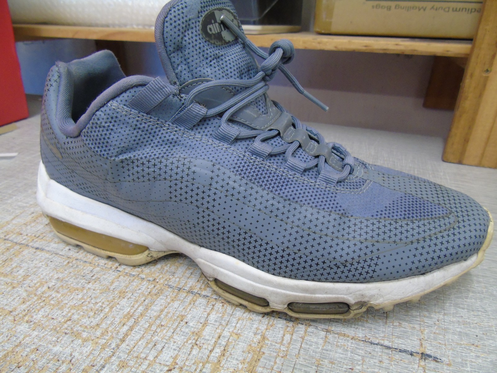 GENUINE NIKE AIR MAX 95 size 9.5 UK **USED CONDITION**  RARE DESIGN** OFFERS!!! image 10