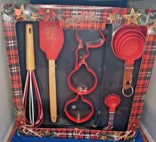 7 PC. Christmas Kitchen Cook with Color Holiday Baking Utensil Gift Set NIB