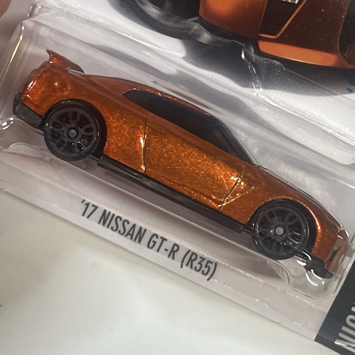 Hot Wheels Nightburnerz 17' Nissan GTR R35 Orange #282/365 1/10