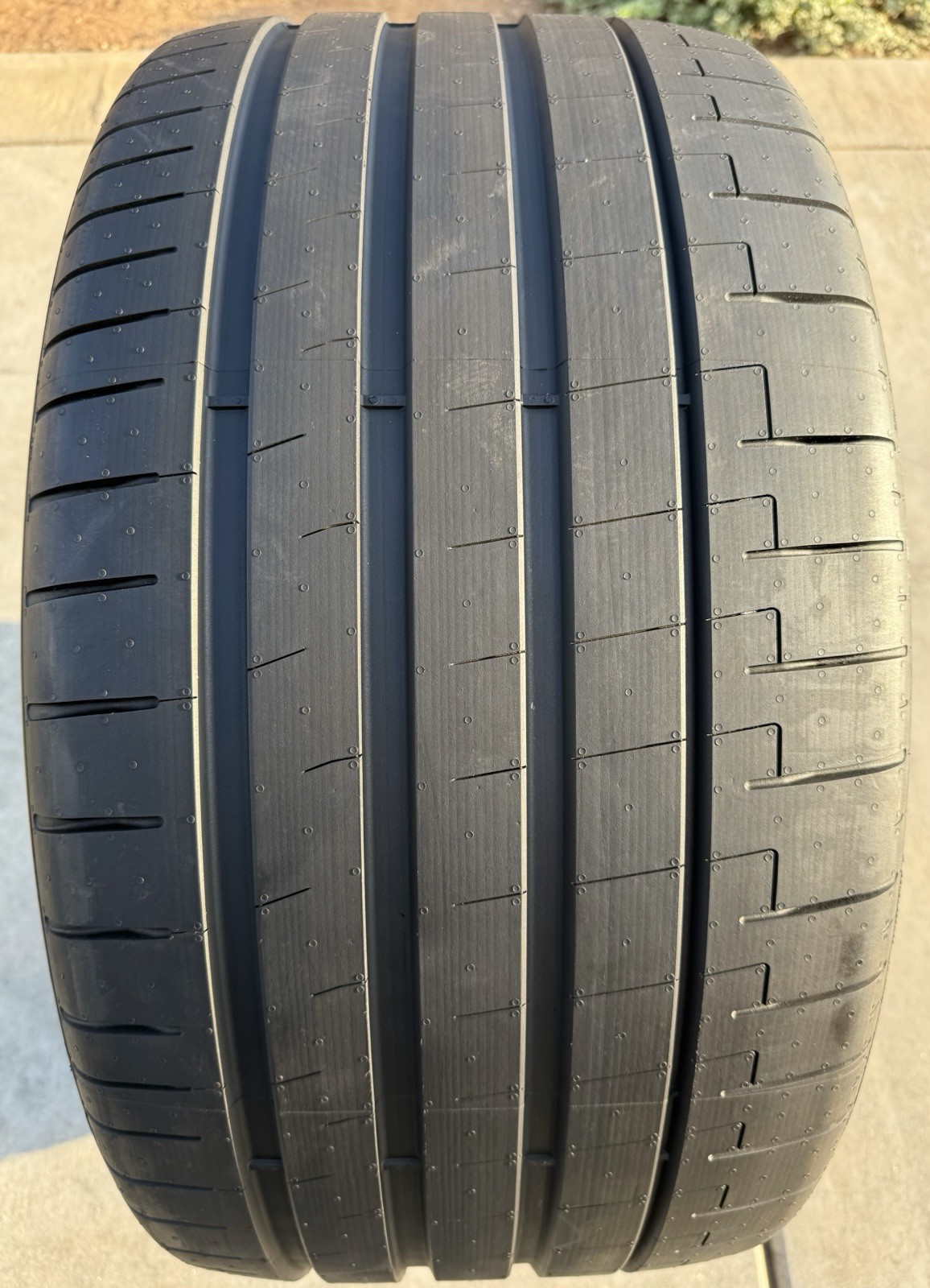 ONE BRAND NEW 325/30ZR23 (109Y) Pirelli P Zero PZ5 L1 Lamborghini Urus Tire