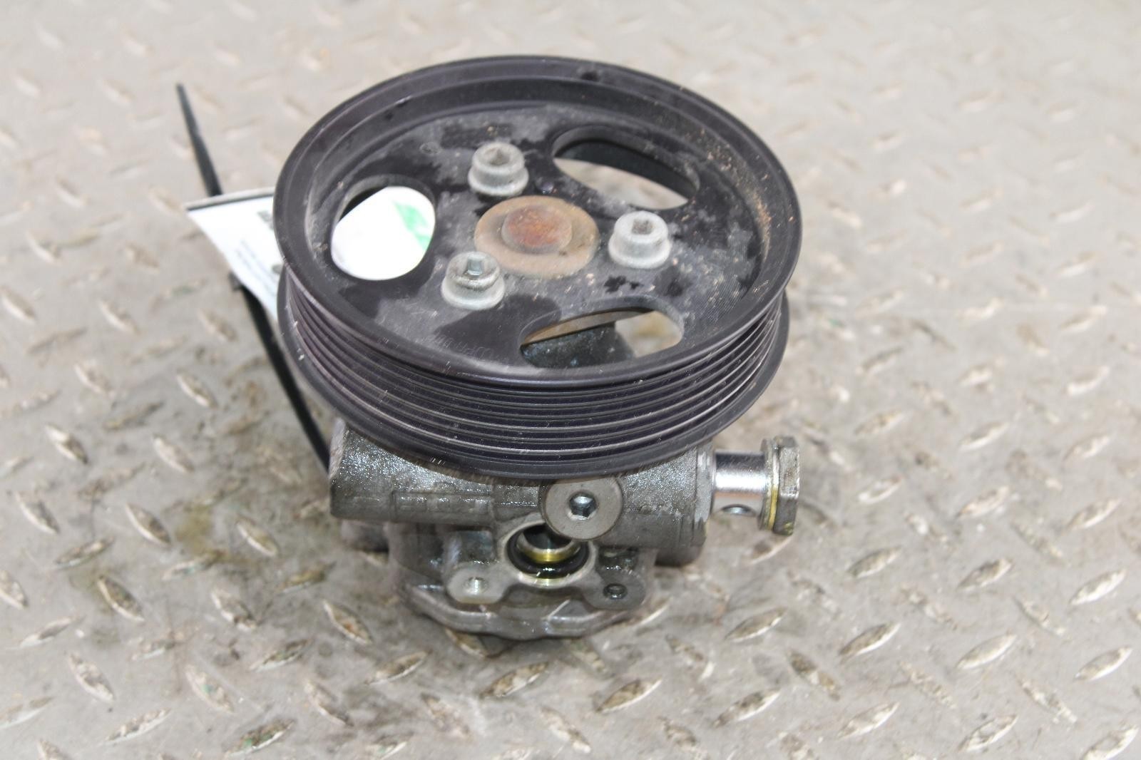 Bentley Flying Spur 2013-2018 Power steering pump
