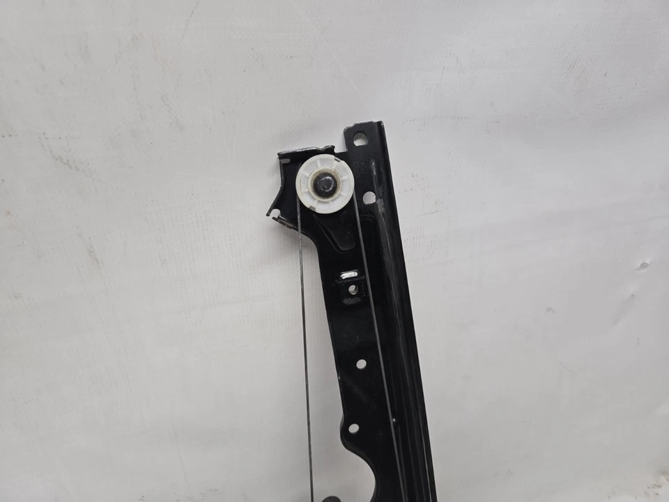 Jeep Grand Cherokee WK 07-10 Passenger Right Front Door Window Motor Regulator - Image 4 of 4