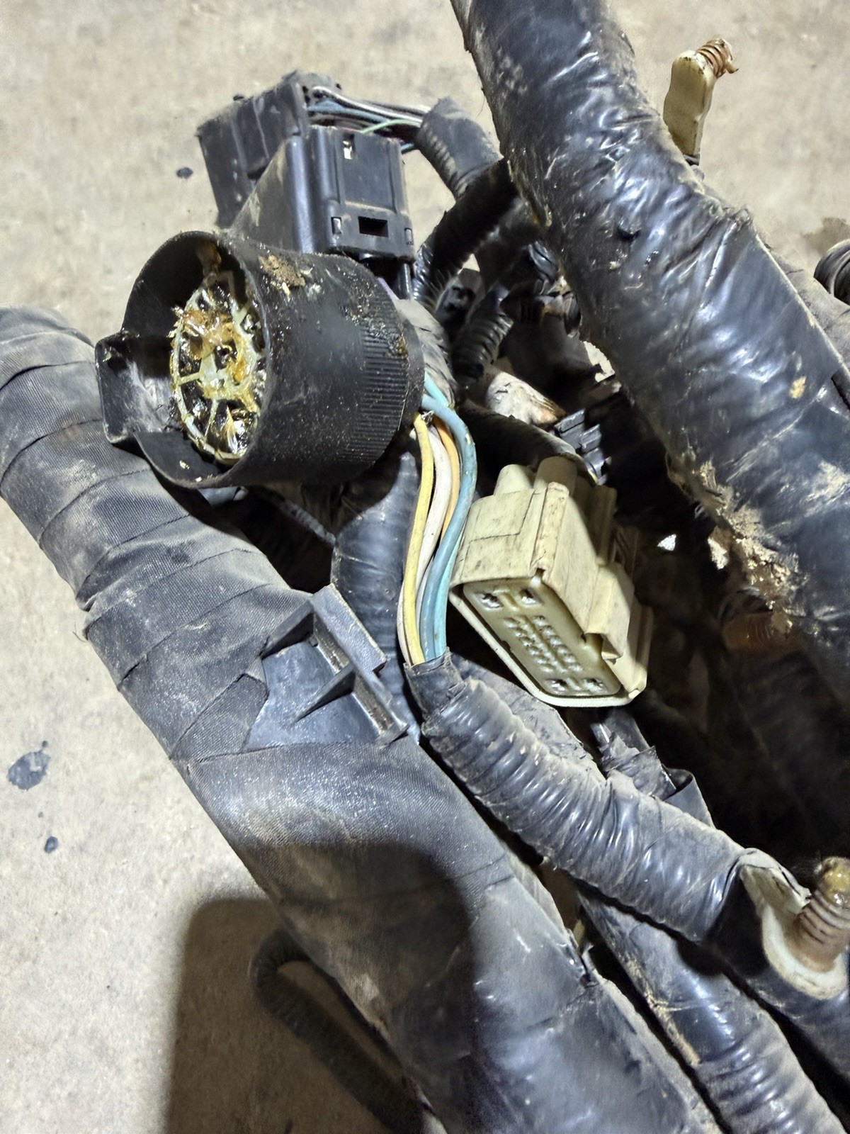 2011 Ford F250 F350 6.7L Diesel Crew Cab Short Bed Frame Wiring Harness thumbnail 10