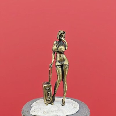 Retro brass sexy exposed long legged girl model 1/43 doll statue figurine