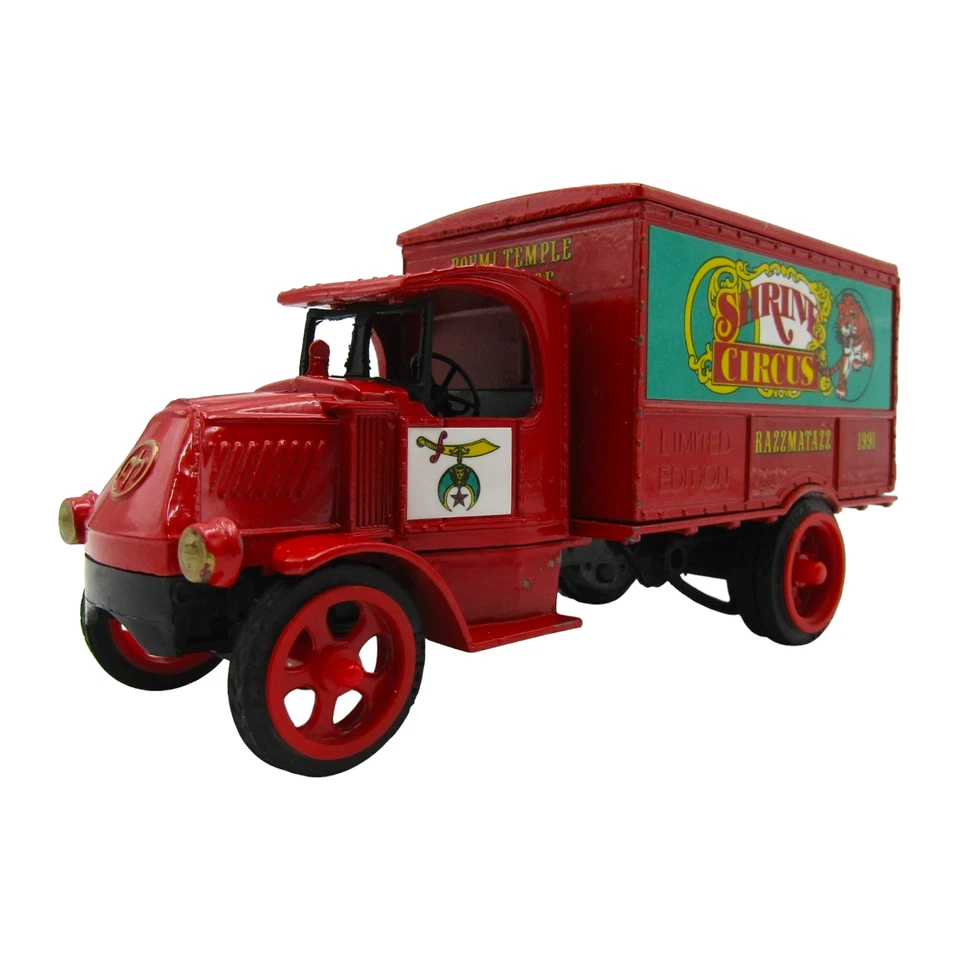 De colección 1991 ERTL Santuario Circo Camión Moneda Banco Vagón #48 1926 Mack Bulldog Rojo Foto 4 de 4