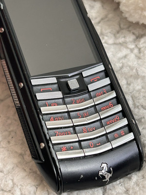 Ferrari Vertu Phone limited Edition 0000/2009 W/ Case, Missing