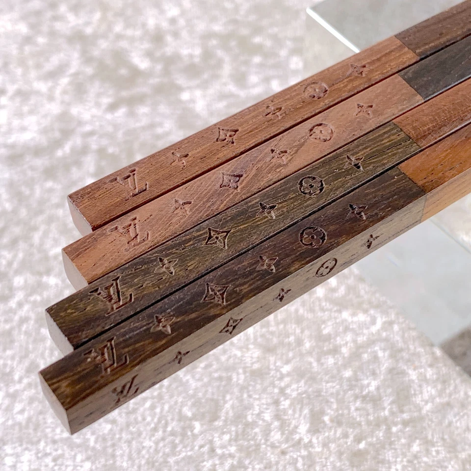 LOUIS VUITTON Chopsticks 25th Anniversary Limited Monogram Wood VIP Gift - Image 4 of 4