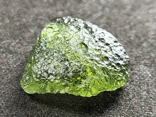 Sweet A++ Green Moldavite Crystal Chlum Czech Republic Gems Minerals Crystals - Picture 4 of 5