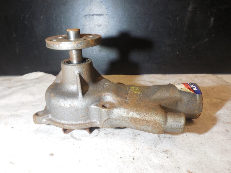 Bomba de agua motor Airtex AW845 7-1219 para Chevrolet Camaro 1962-1968 Foto 3 de 4