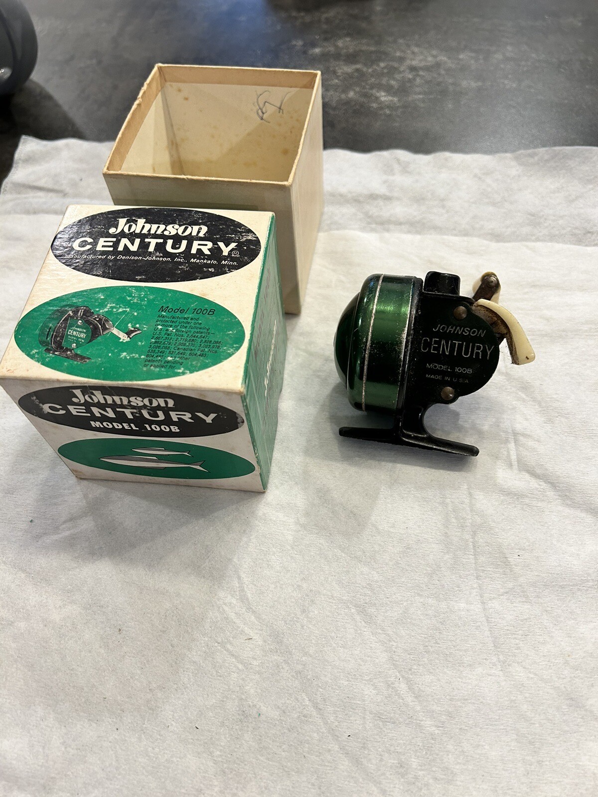 johnson century model 100b fishing reel With Box eBay