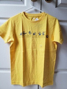 uniqlo yellow shirt